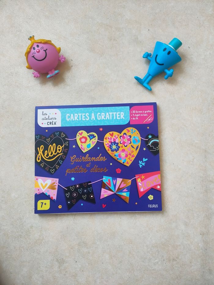 Kit créatif «Les Ateliers Créa –cartes à gratter, guirlandes & petites décos 7 ans