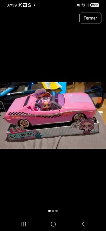 Voiture de poupées lol