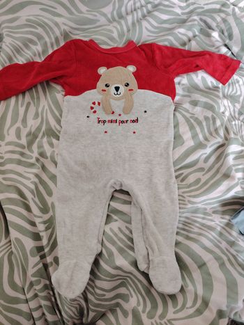 Pyjama de Noël les petits cailloux taille 3 mois 