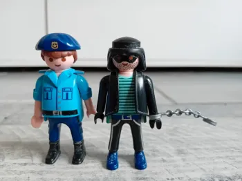 Policier playmobil