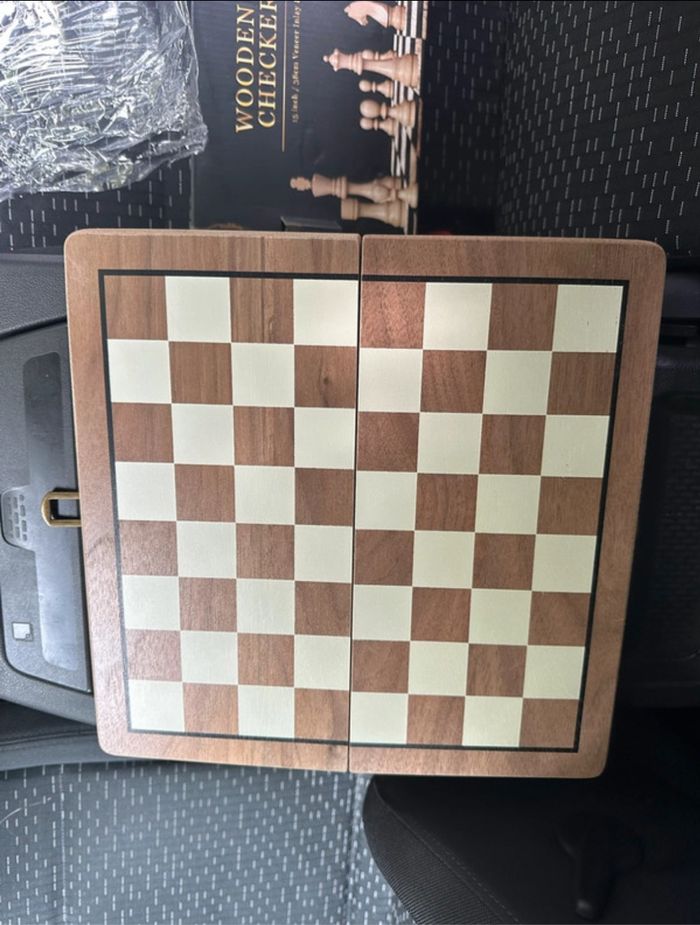 Jeu d’échecs magnétique en bois – 29 × 29 cm - photo numéro 4