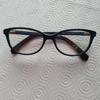 Paire de lunettes CKJ