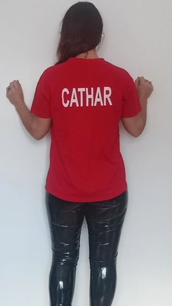 T-shirt uni rouge unisexe " Cathar" taille 38