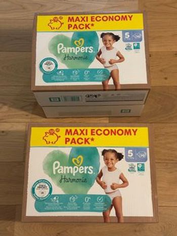 Lot de 2 paquets couches Pampers Harmonie - Taille 5 (11/16 kg)