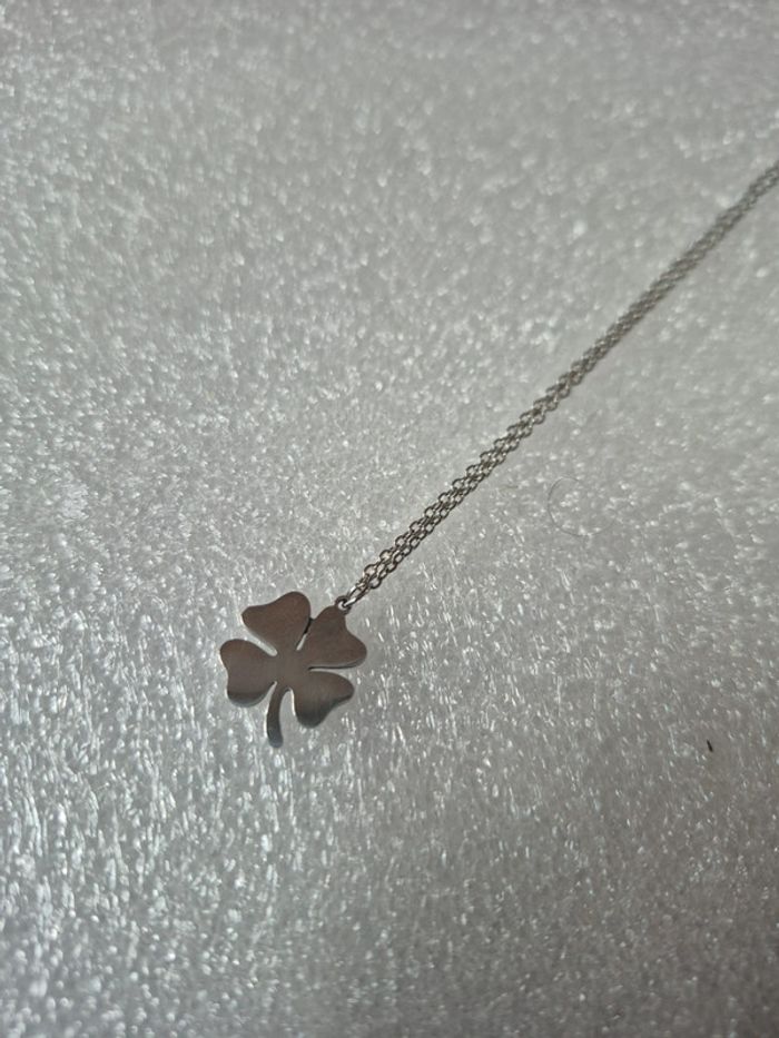 Collier trèfle - photo numéro 2