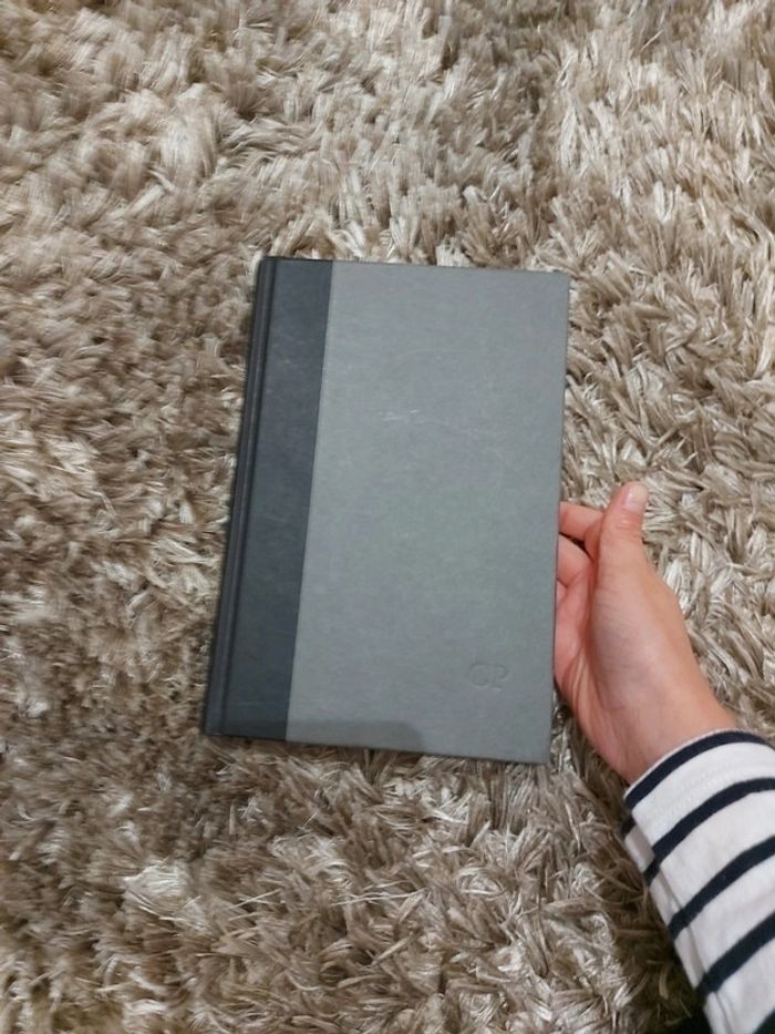 Pequeñas infamias - photo numéro 2