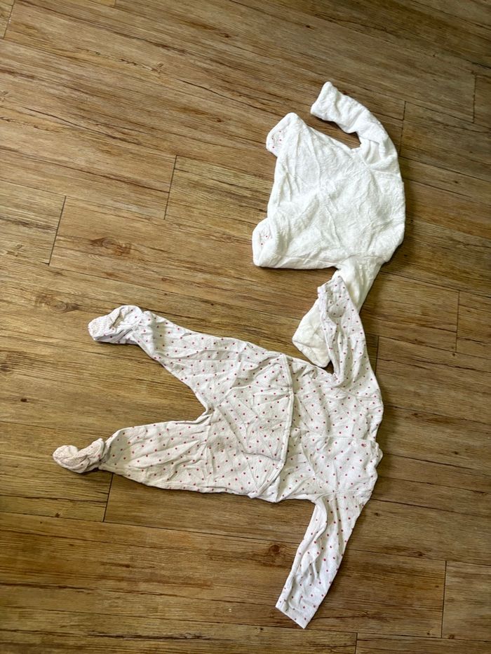 Pyjama obaidi blanc étoiles rouges - photo numéro 2