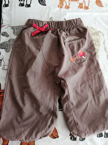 Pantalon à petit noeud