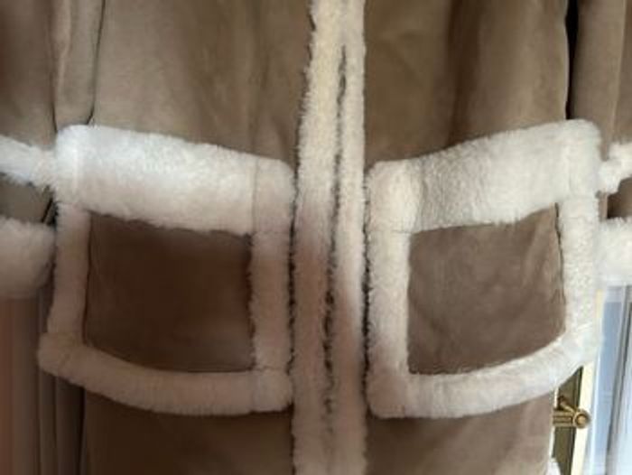 Veste 3/4 légère et très chaude jamais porté - photo numéro 2