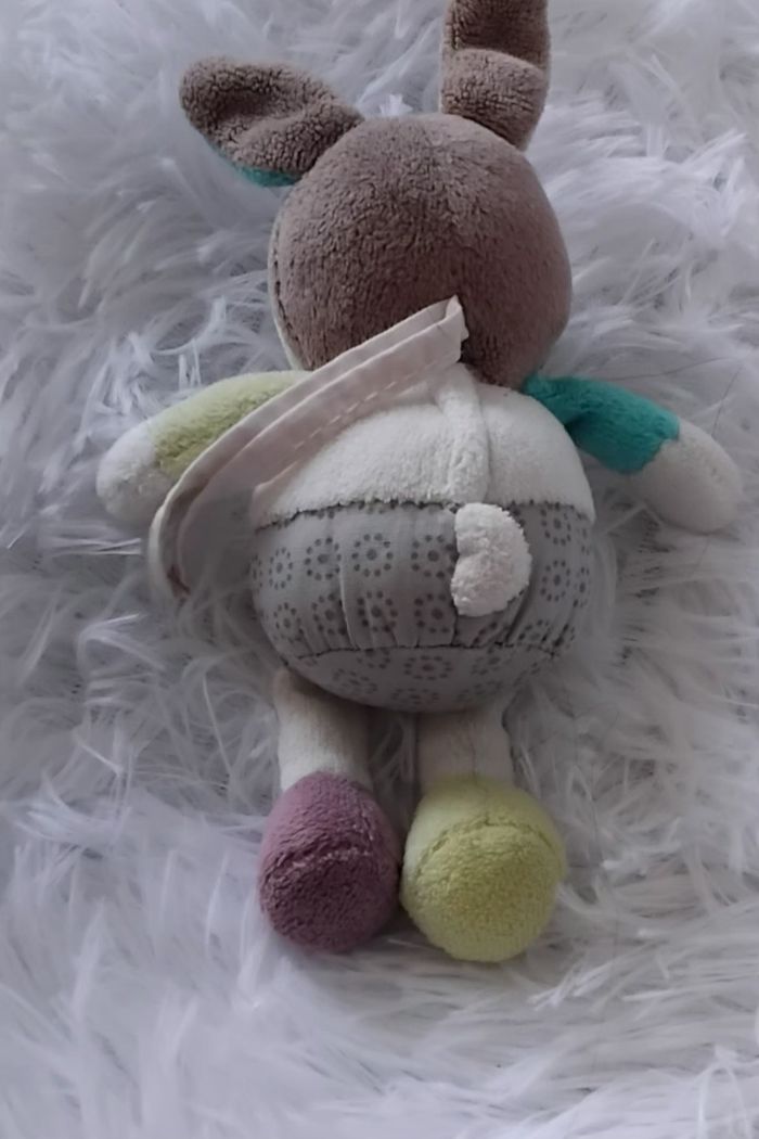 Doudou mini peluche lapin blanc et multicolores- Sauthon - photo numéro 2
