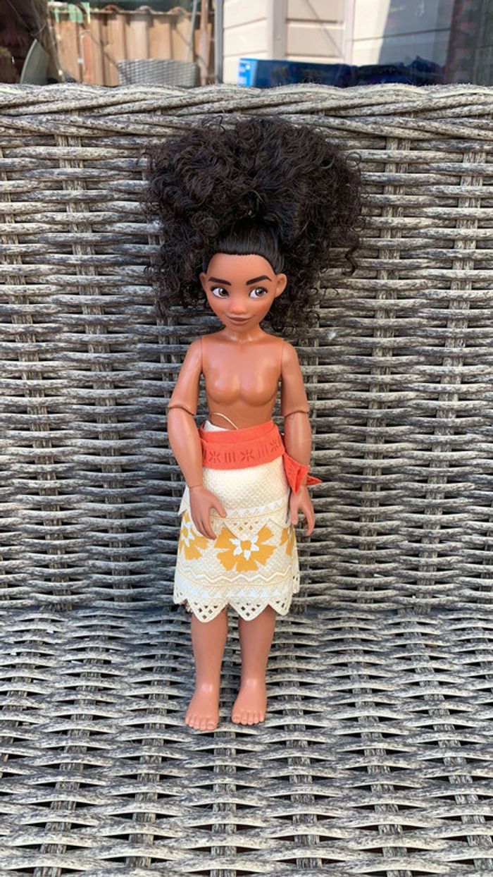 Poupée vaiana Disneyland