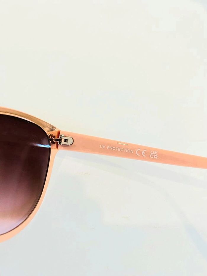 Lunette de soleil femme rose et dorée verres dégradés UV protection catégorie 3 - photo numéro 5