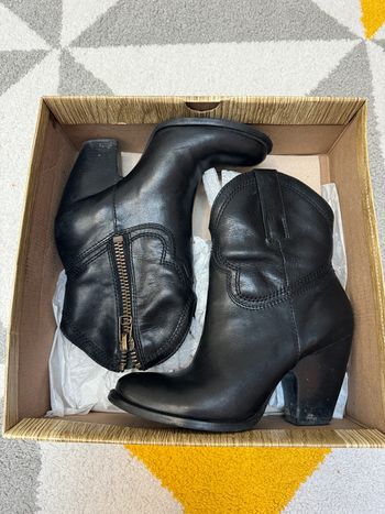 Bottines en cuir San Marina Taille 37