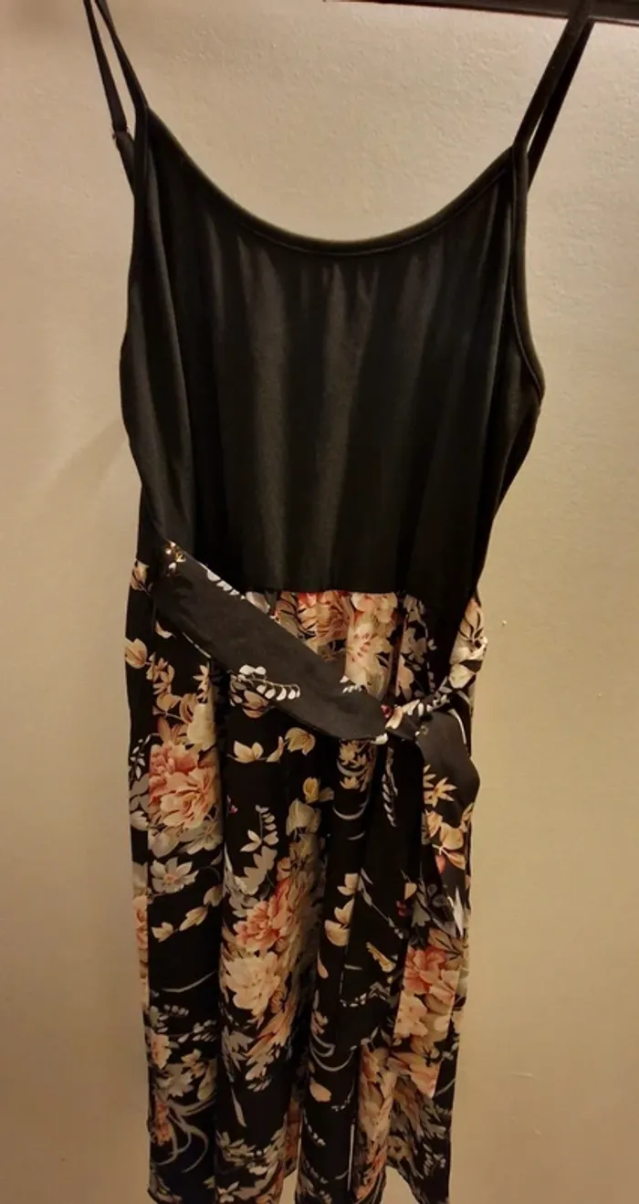 Robe femme 👗 - photo numéro 2