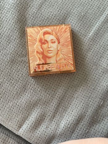 face palette visage huda   Me demande plus d’info