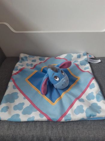Peluche / doudou Disney plat Bourriquet nuages