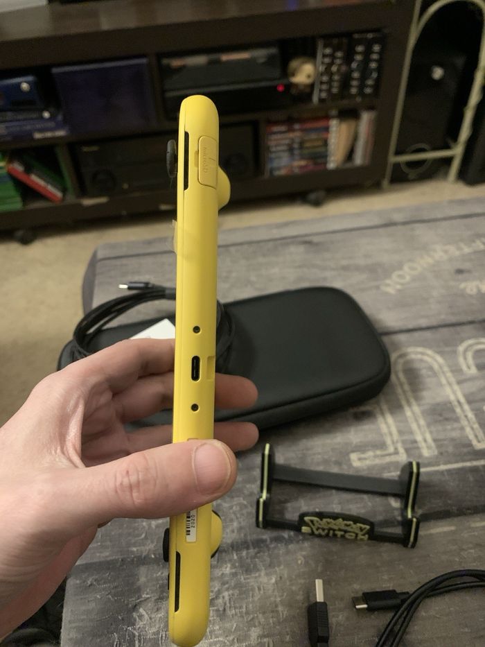 NINTENDO SWITCH LITE Jaune Optimisé 128Go - photo numéro 5