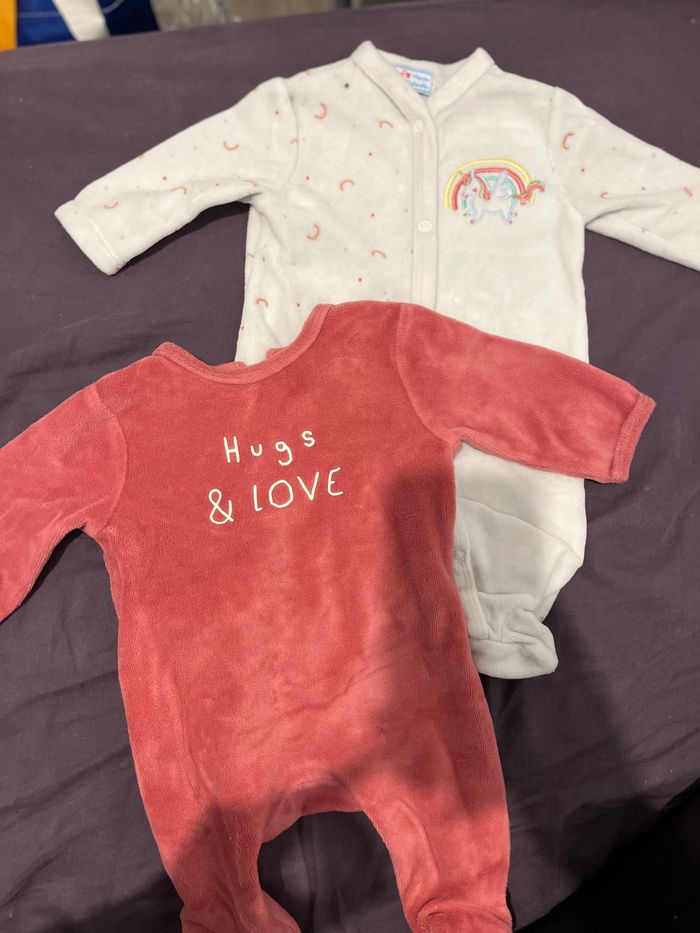 Pyjama 1 mois - photo numéro 2