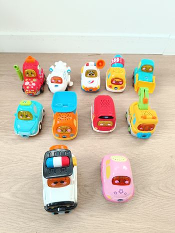 Lot 12 voitures tut tut bolide