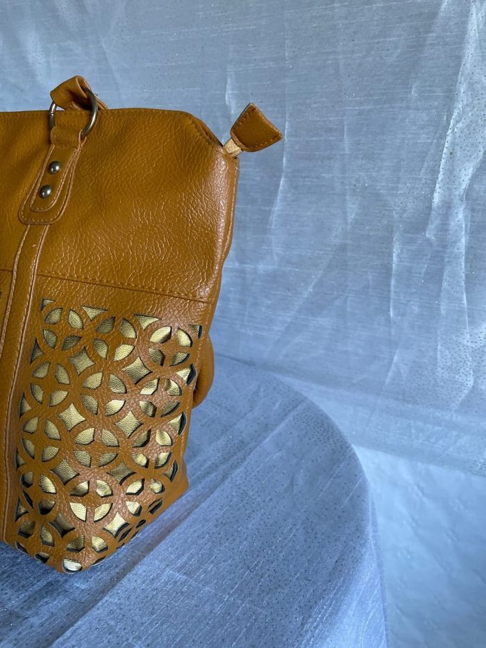 Sac moutarde - Comme neuf - photo numéro 3