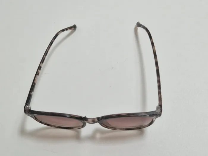 Lunettes de soleil - photo numéro 3