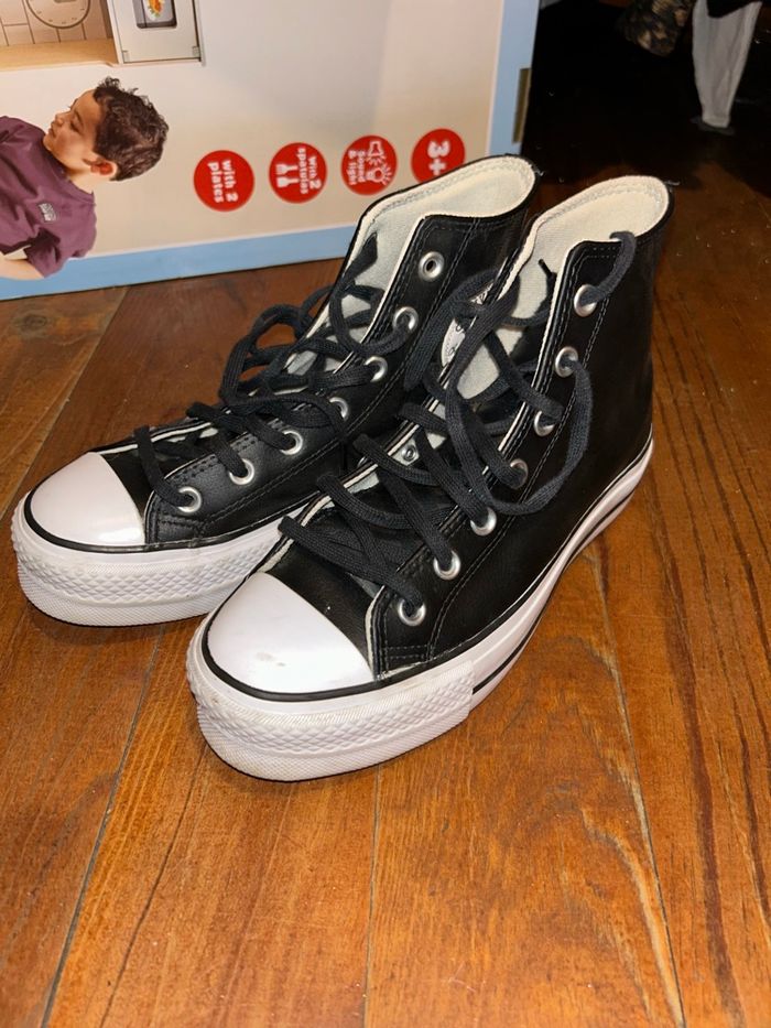 Converse en cuir - photo numéro 2