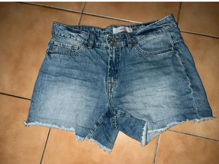 Sublime short jeans vintage - taille 36 - photo numéro 2