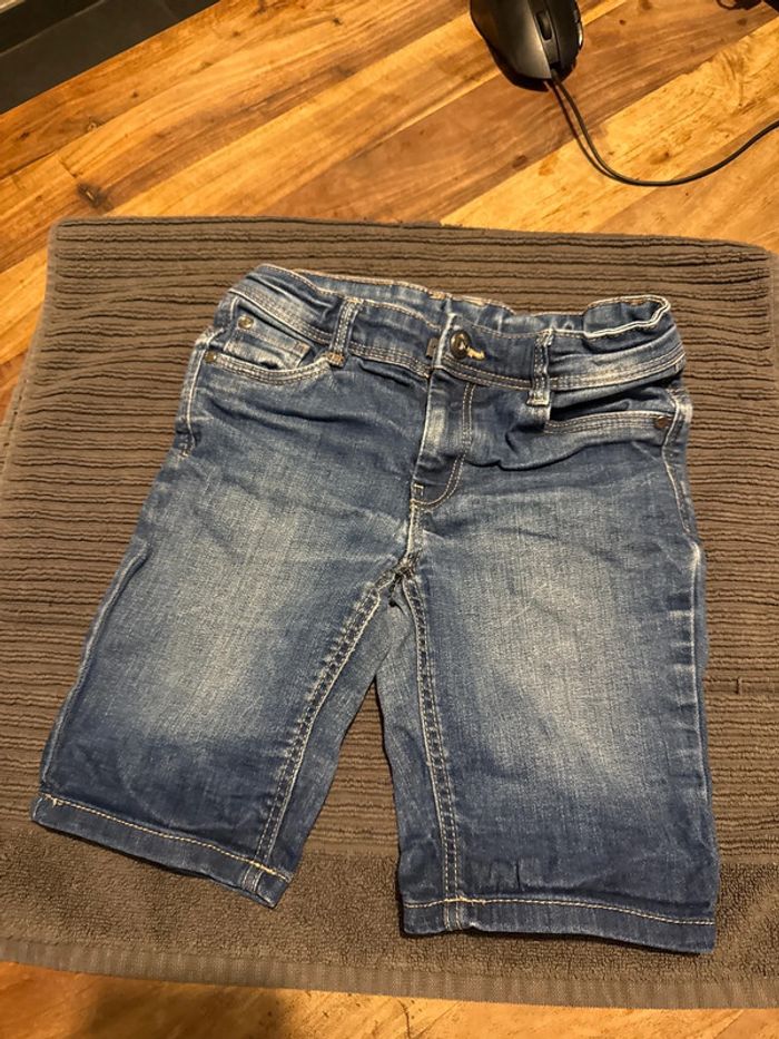 Short jeans