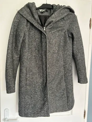 Manteau only