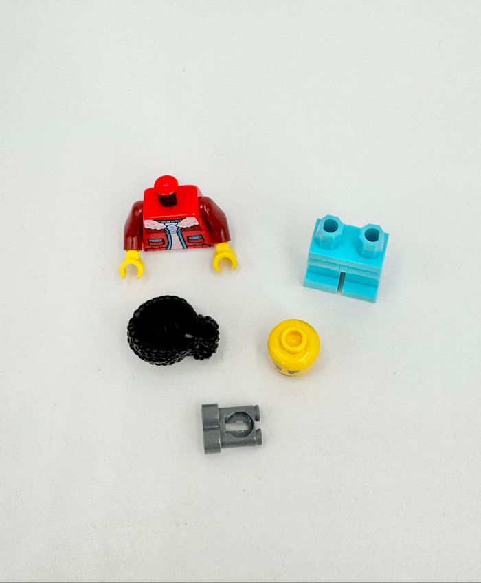 Lego Figurines City : Arctique, Exploratrice (autochtone ?) au Blouson rouge - NEUF - photo numéro 6
