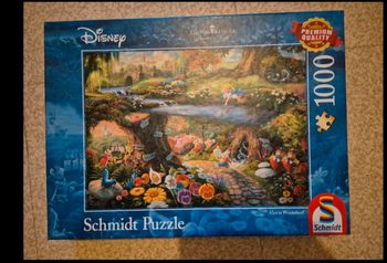 Puzzle disney schmidt 1000 pièces "Alice aux pays des merveilles "