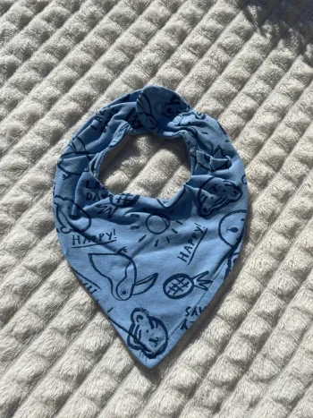 Bavette Garçon bébé avec pressions et motifs