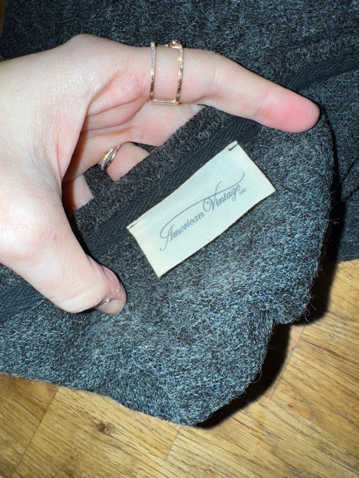 Pull American vintage  Taille M Porté une fois  Valeur 115 euros - photo numéro 2