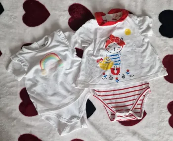 Lot bodies tee-shirts 3 mois