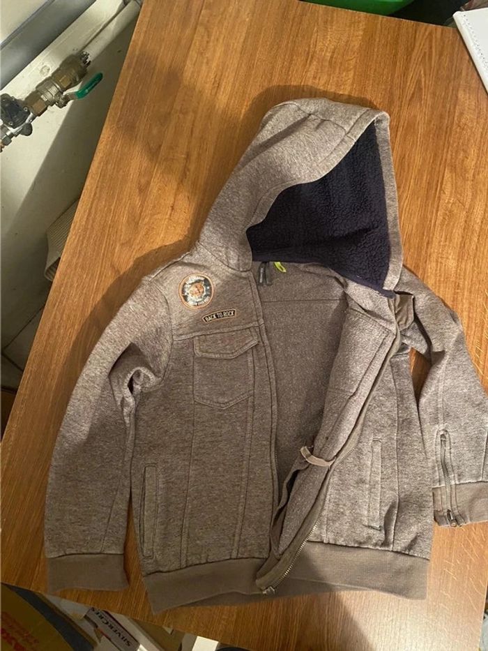 Gilet gris
