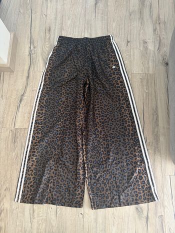 Pantalon adidas léopard 