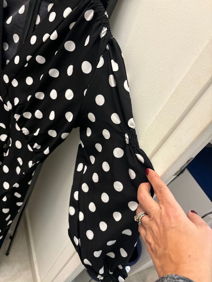 Combinaison short noire à pois blancs - photo numéro 3