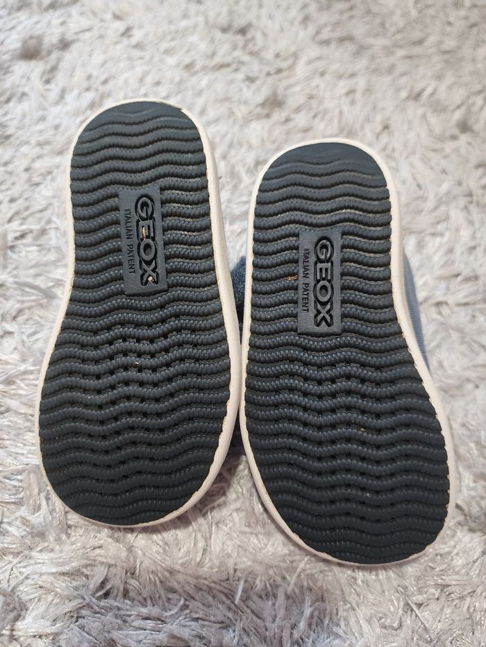 Baskets en toile Geox taille 22 - photo numéro 4