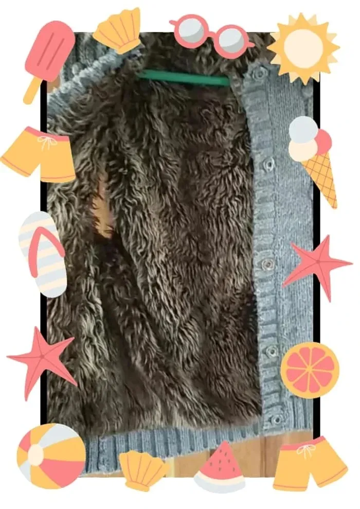 Gilet en tricot sans manches avec fausse fourrure - photo numéro 3