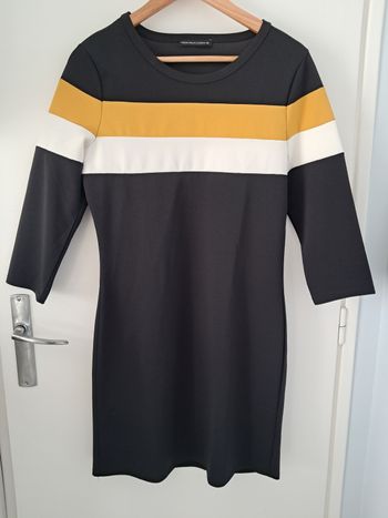 Robe taille 38 manche mi-longue-3/4