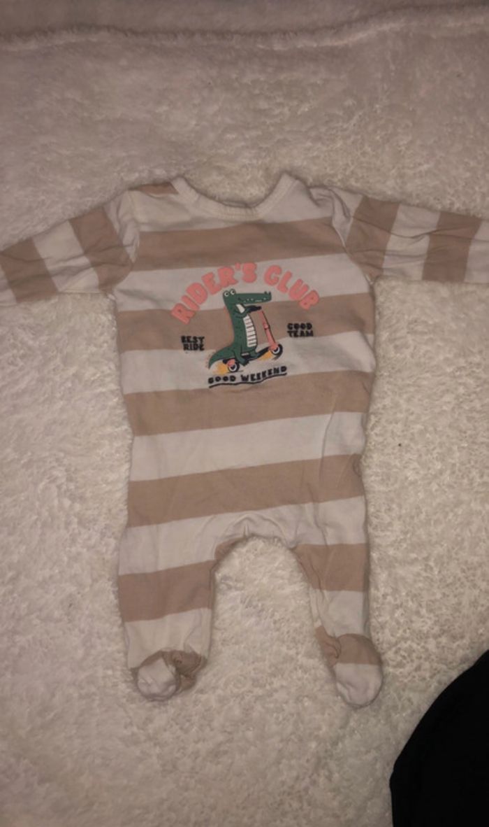 Lot 3 pyjamas kiabi - photo numéro 2