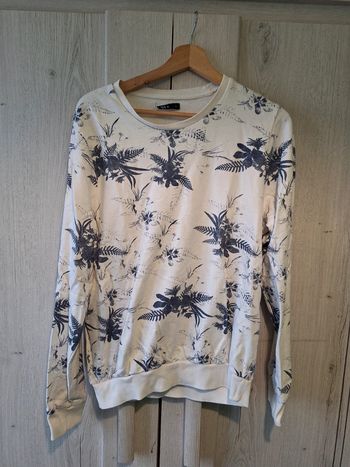 Pull à motif t.L 🚹