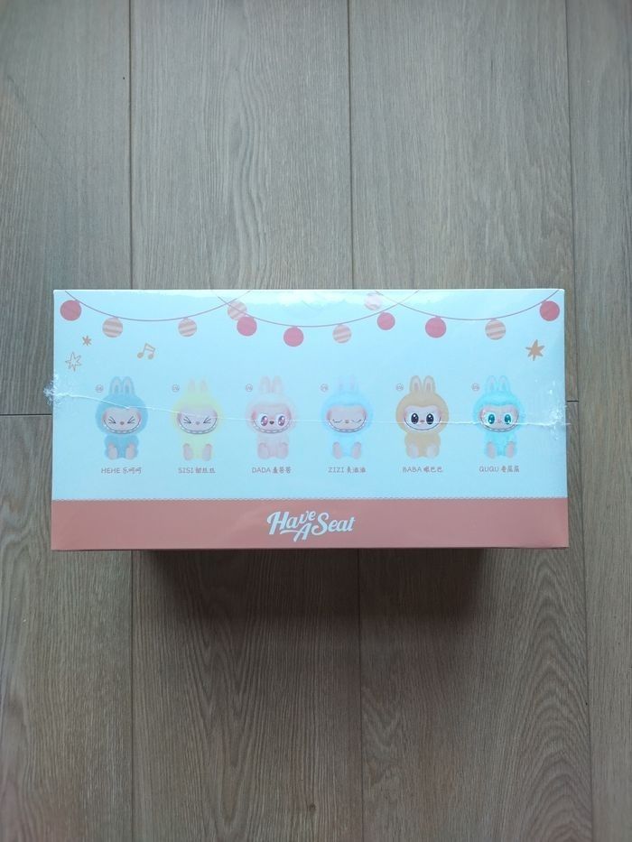 Popmart Labubu Monster Have a Seat Full box - photo numéro 3