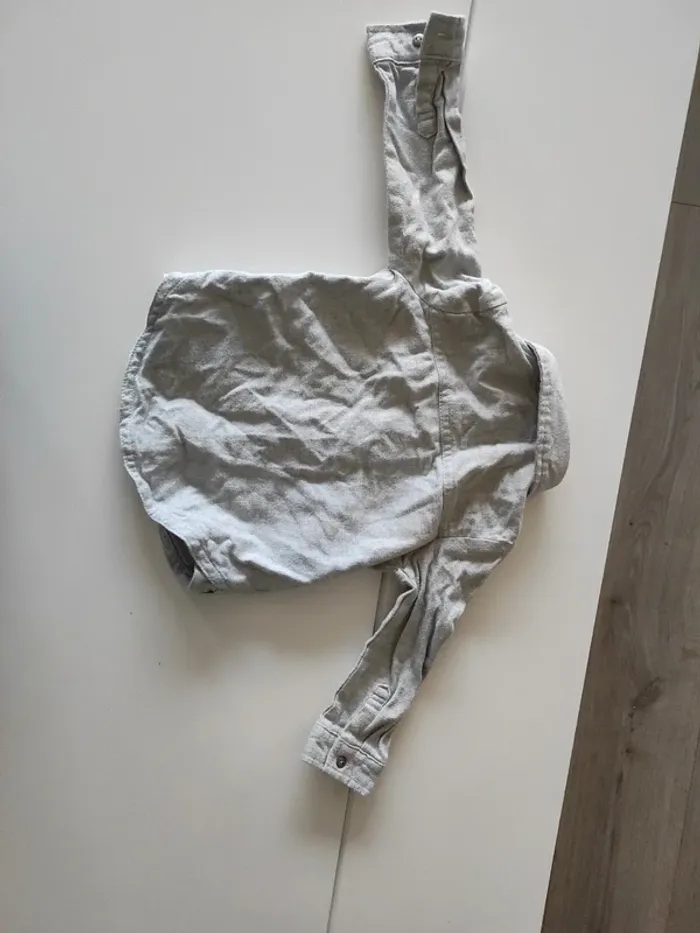 Chemise grise - photo numéro 3