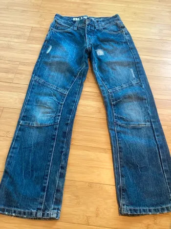 8 ans - Pantalon en jeans super état