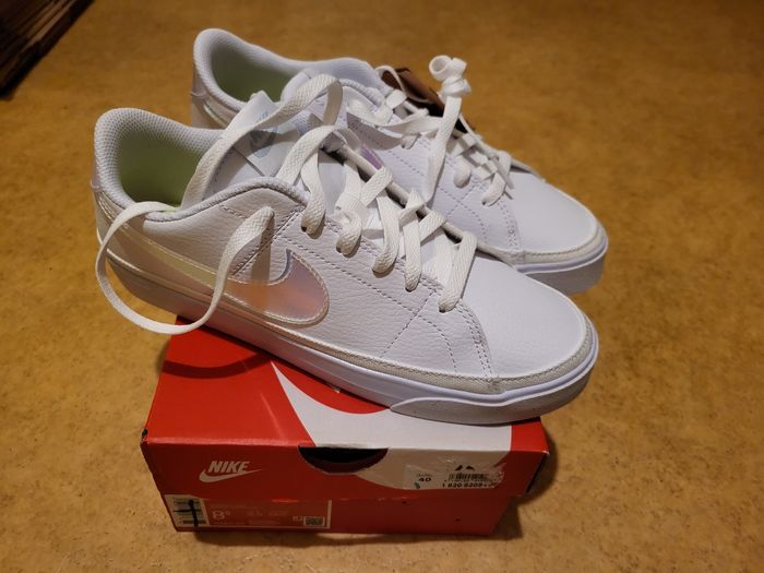 Basket Nike femme pointure 40 - photo numéro 2