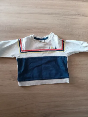 Pull 6 mois tape a l'œil