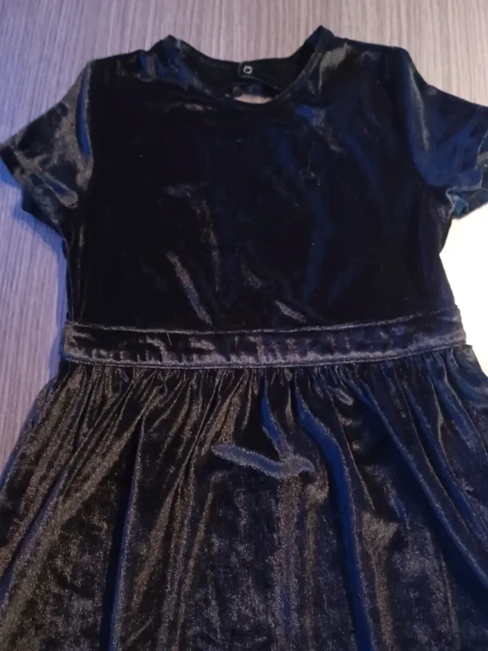 Robe 🖤 - photo numéro 2