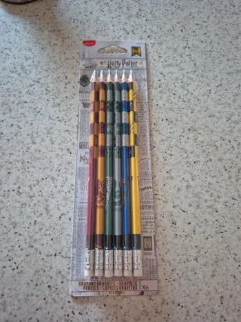 6 crayons à papiers