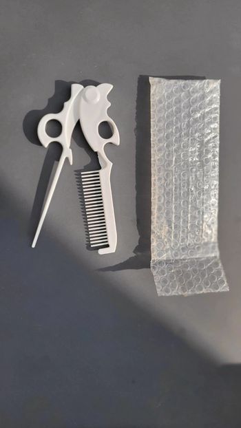Peigne coupe cheveux neuf